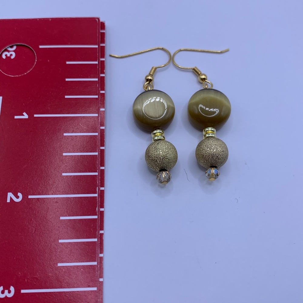 Elegant Gold Drop Earrings with Natural Cats Eye - Picture 5 of 8
